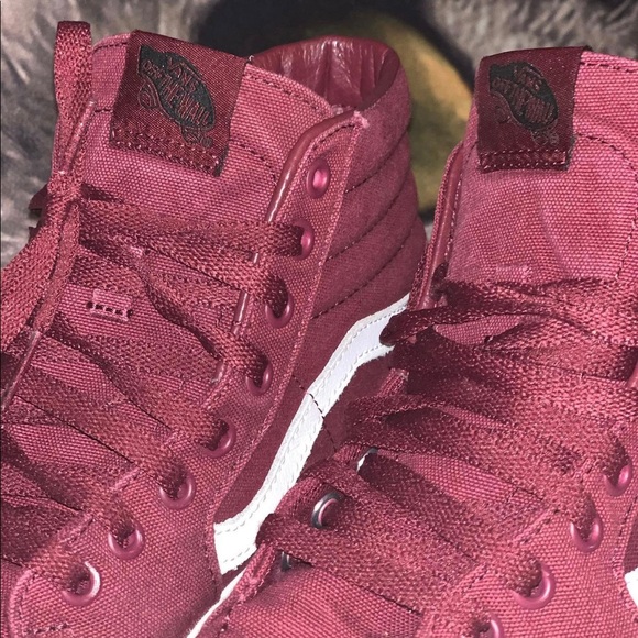 Vans - Picture 2 of 4